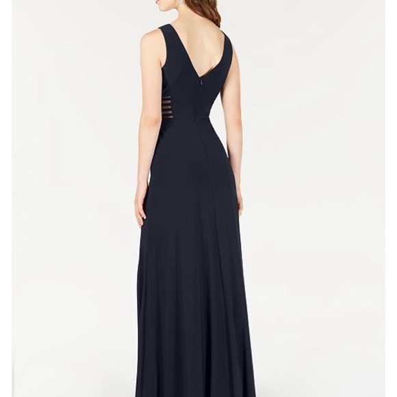 Black formal gown size 5/6 - Picture 2 of 3